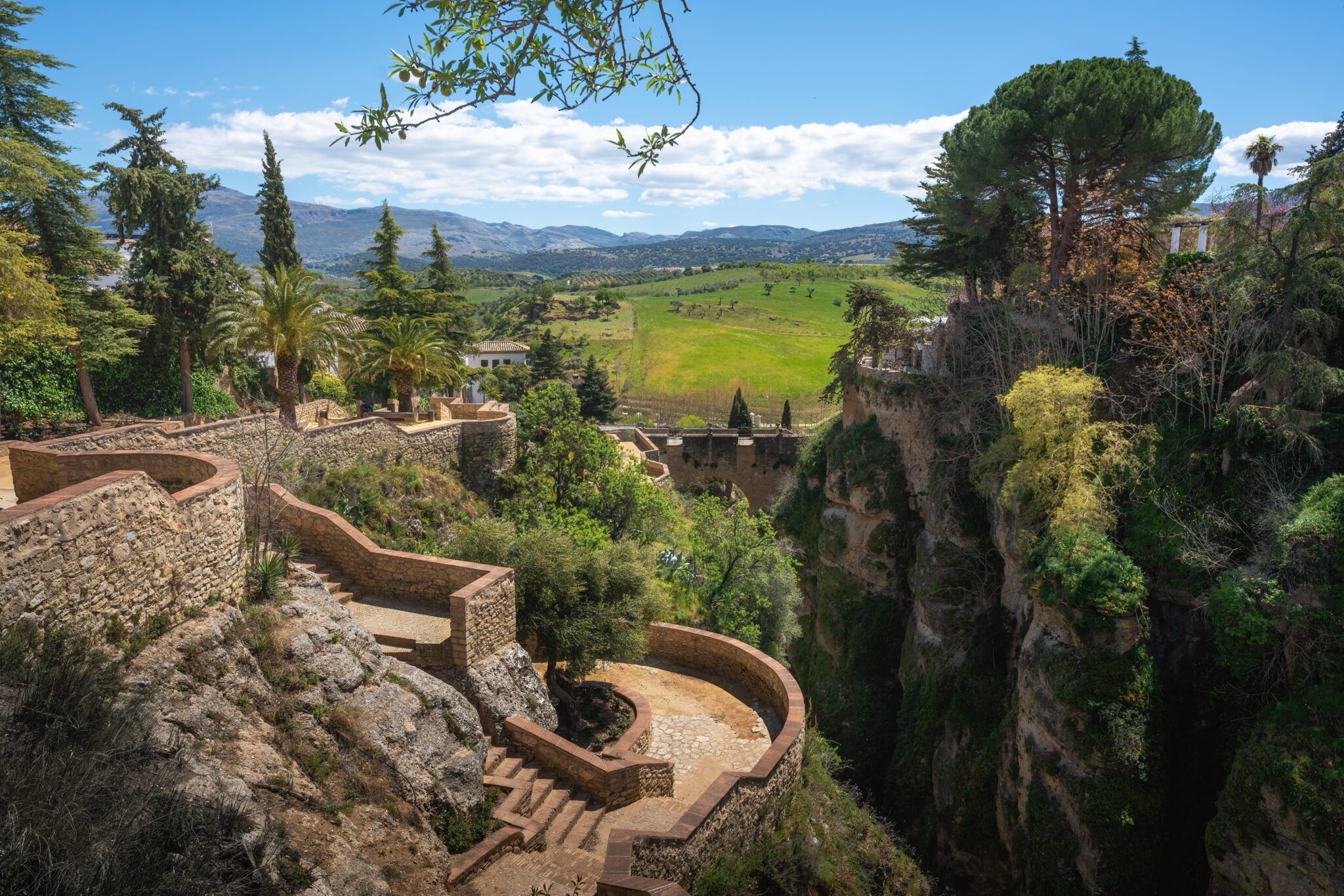 Sentinel Ronda Ronda and Setenil de las Bodegas: Andalucía's Hidden Gems